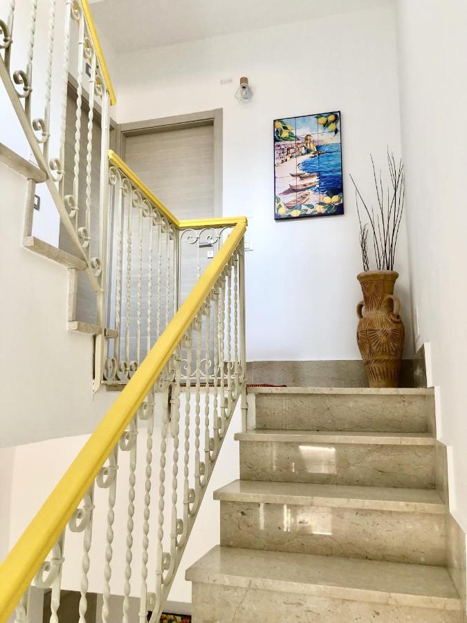 I Mori - Holiday Rooms Lascari Bagian luar foto