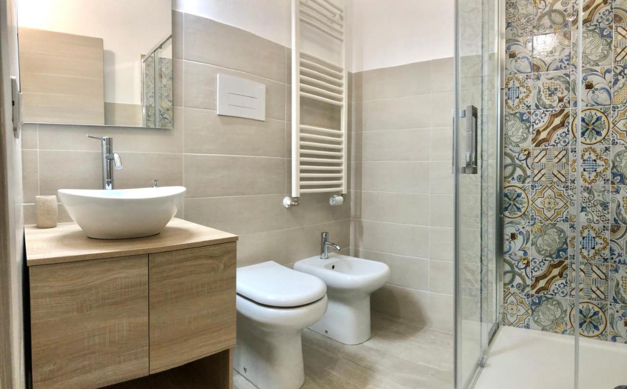 I Mori - Holiday Rooms Lascari Bagian luar foto