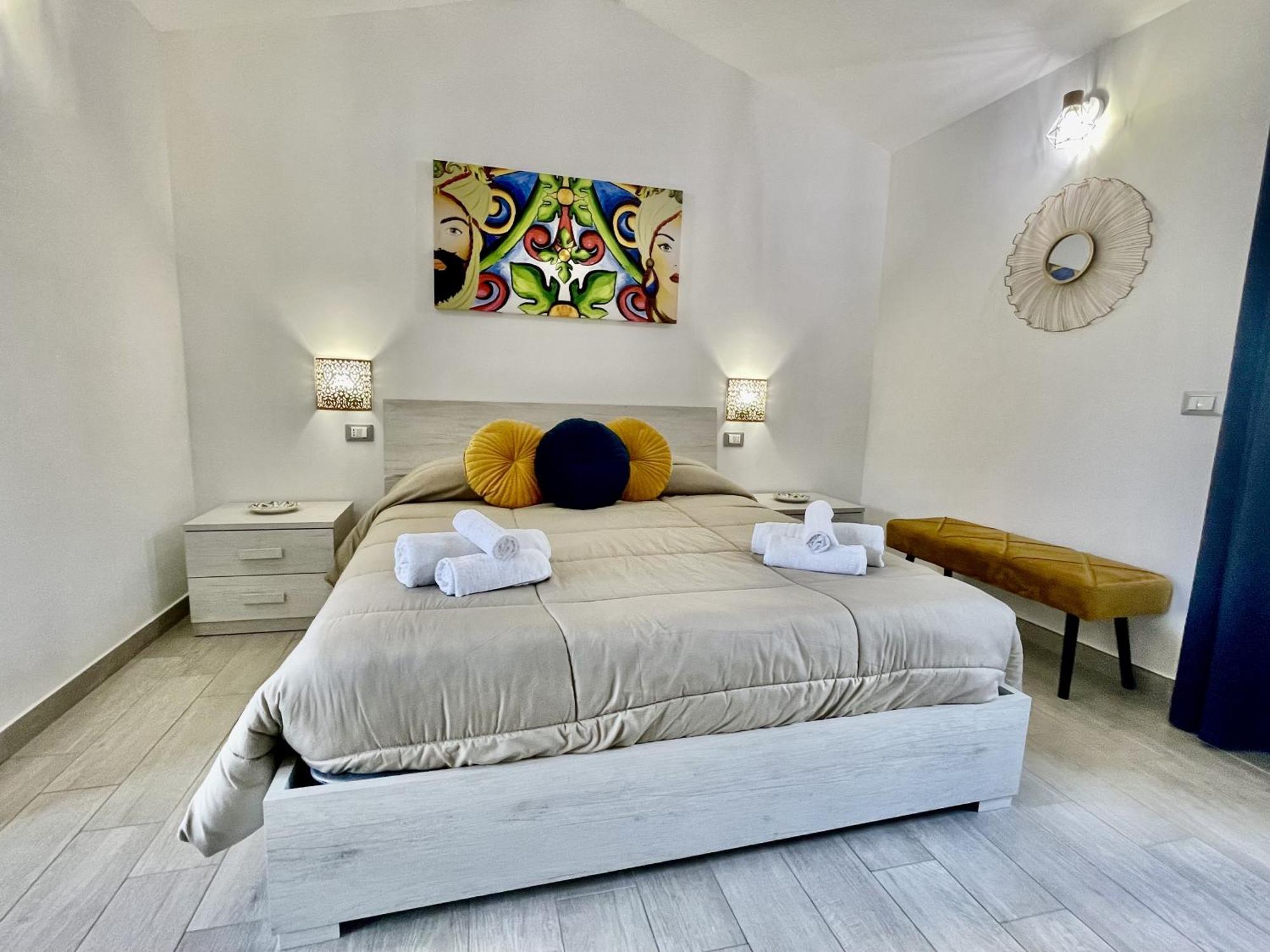 I Mori - Holiday Rooms Lascari Bagian luar foto